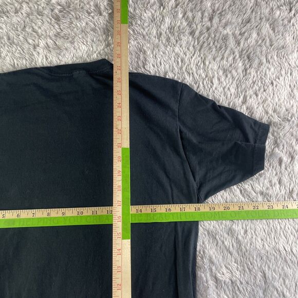 Attack On Titan Shirt Mens Medium Black Captain Levi Anime Manga Season 3 AoT - Picture 6 of 7